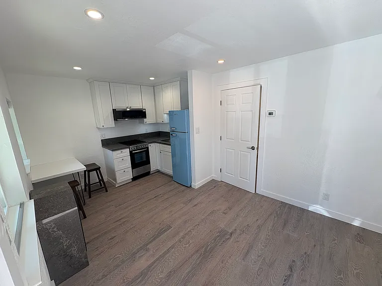 1038 Winnemucca Ave #1 — Photo 2