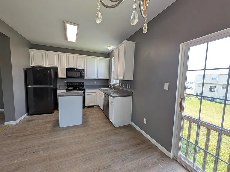 3704 Armory Ln #3704 — Photo 10