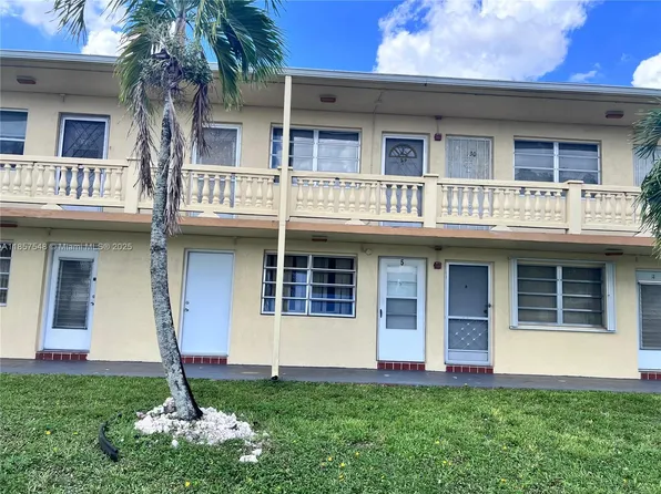 160 NE 203rd Ter APT E5, Miami, FL 33179