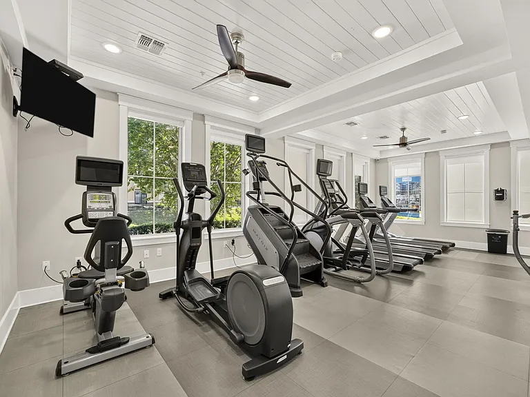 Novus Westshore — Photo 10