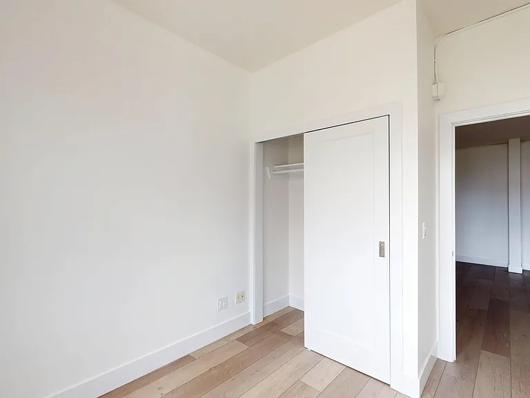 1408 California St #305 — Photo 13