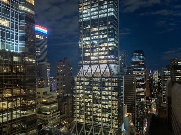 60 East 55th Street image 4 of 28