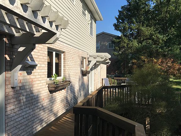 3rd image of 5881 Chapelhill Dr