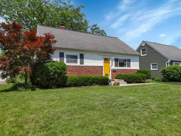 4299 Ashgrove Dr, Grove City, OH 43123