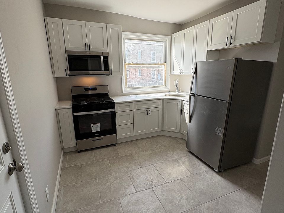 1st image of 140 S 13th St Floor 1