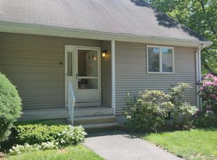 11 Sunrise Cir UNIT 11, Newington, CT 06111