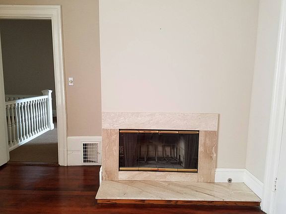2nd image of 2172 Green St