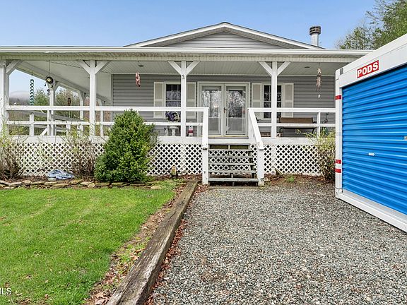 2nd image of 958 Avery Branch Rd