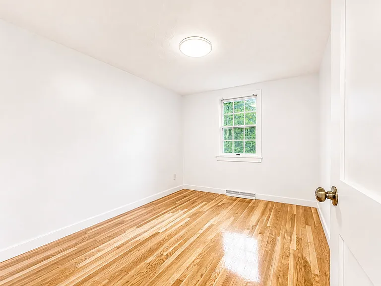 18 Linda St — Photo 14