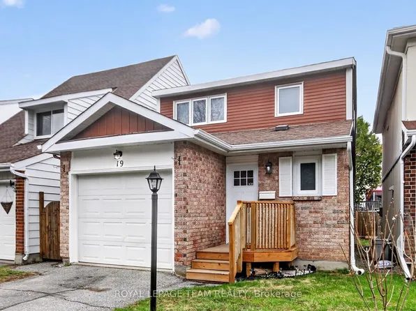 19 E Trafford Ln W #14, Ottawa, ON K2J 1X6
