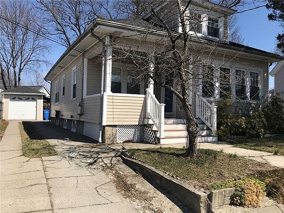 2nd image of 323 Auburn St