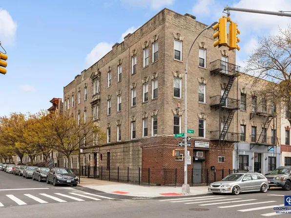 1284 Sterling Place image 3 of 11