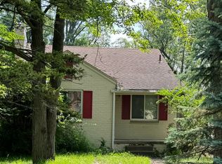 9 Mile, Southfield, MI 48075