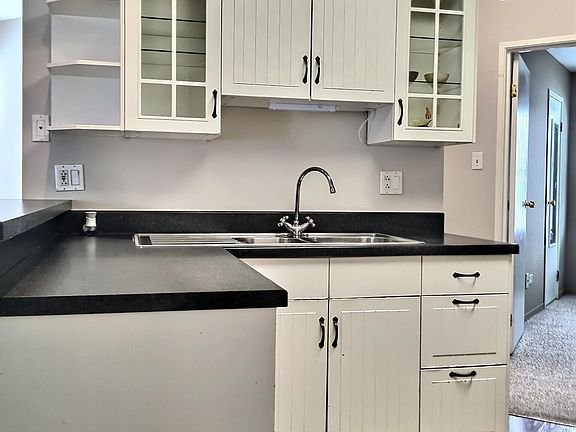 4th image of 1351 E Wyndham Cir APT 101