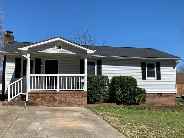 111 Greentree Dr, Mount Holly, NC 28120