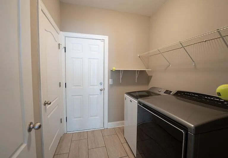 117 Laguna Way — Photo 39