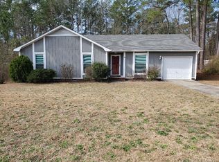 6712 Vaughn Rd, Fayetteville, NC 28304