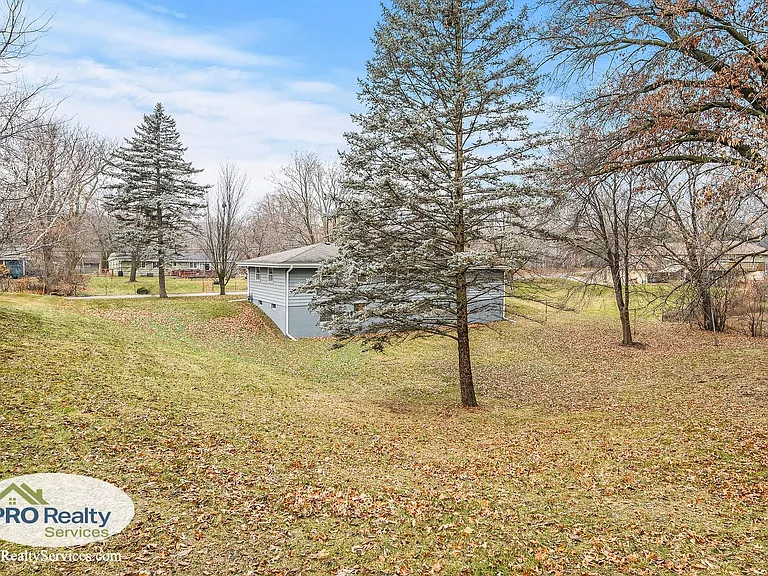 4725 Valley Rd — Photo 26