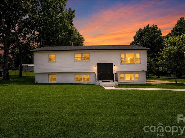 2330 40th Avenue Ct NE, Hickory, NC 28601