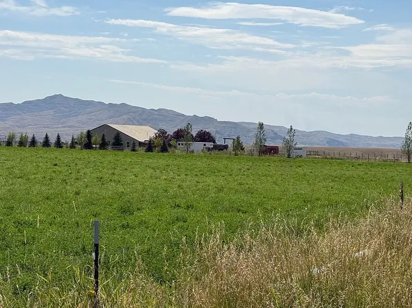 1928 Ln 13 1/2, Powell, WY 82435