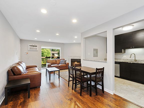 4th image of 513 E Spruce Dr APT 3A