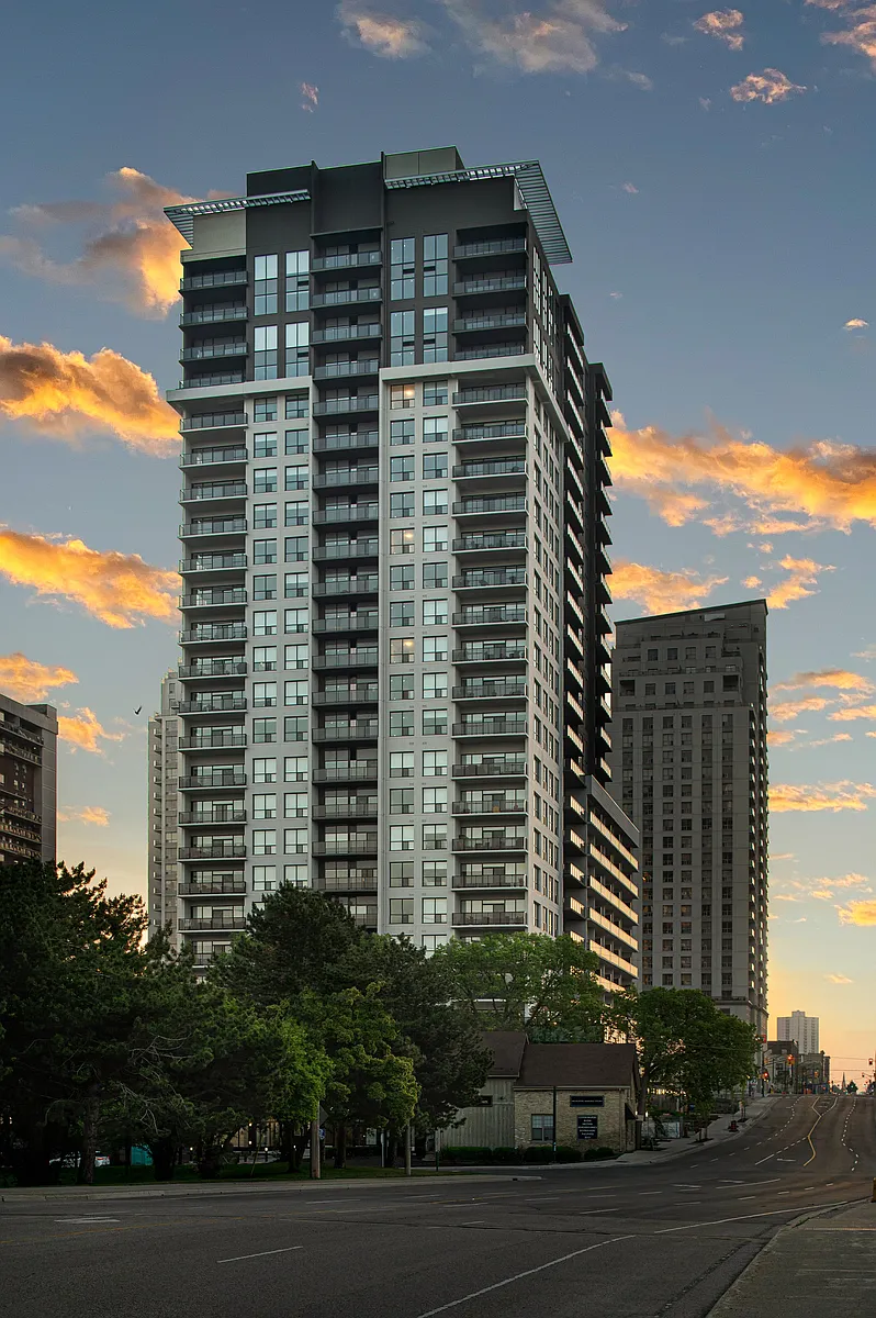 Building Photo - 320 Thames St