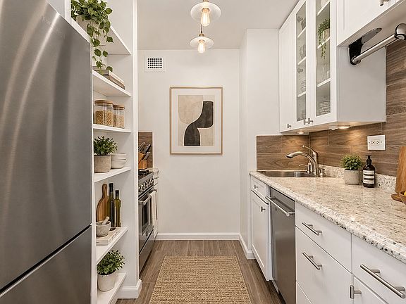 3rd image of 310 E 46th St APT 18G