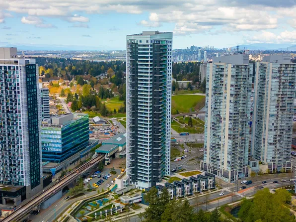 9887 Whalley Blvd #1010, Surrey, BC V3T 0P4