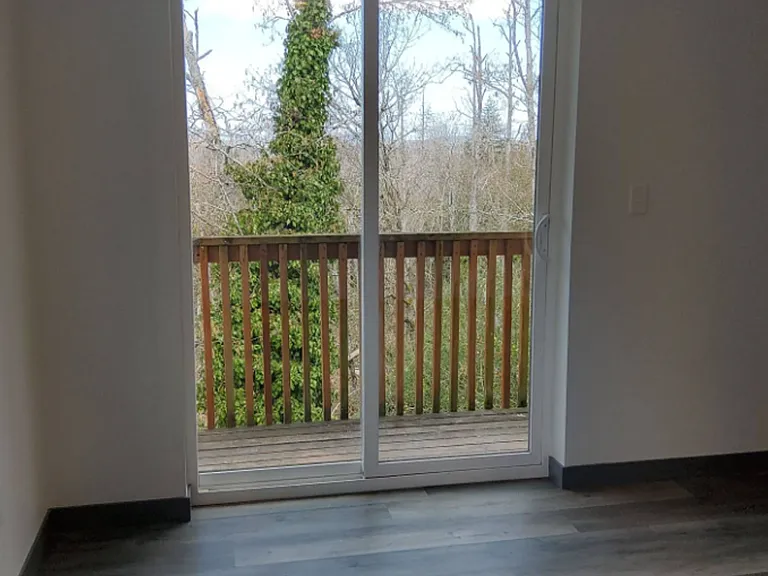 1611 Lakeway Dr — Photo 14