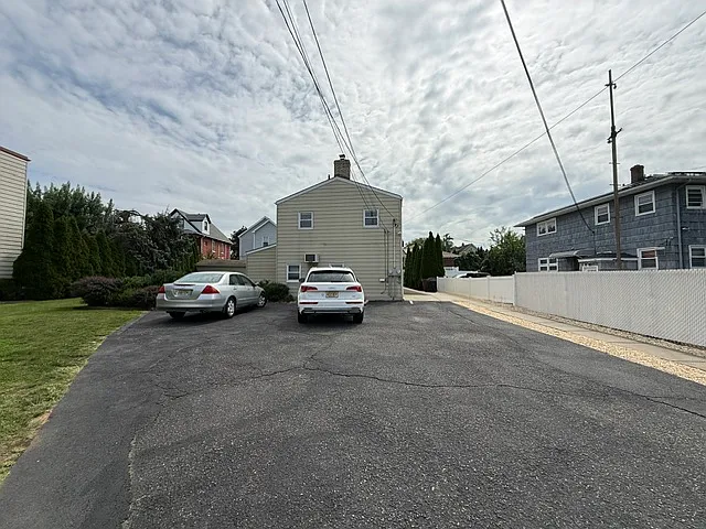 2 bed, $2,200 — Photo 2
