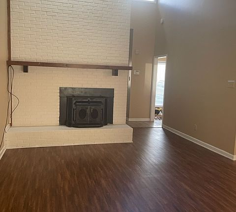 Living room with fireplace