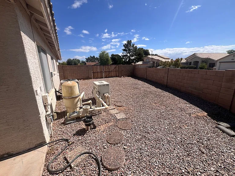 10821 W Royal Palm Rd — Photo 13