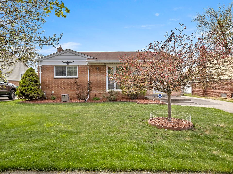 6261 Deering St, Garden City, MI 48135 Zillow
