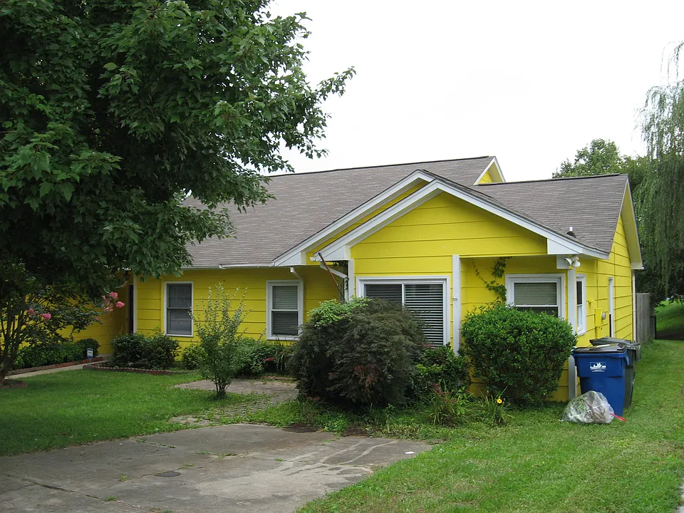 3605 Pine Knoll Dr