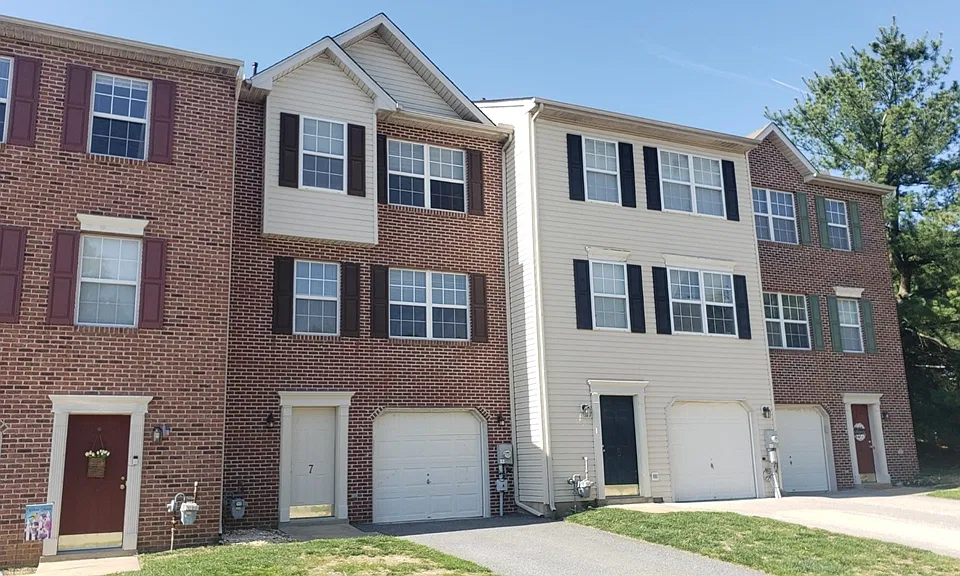 7 Saddle Ridge Ct