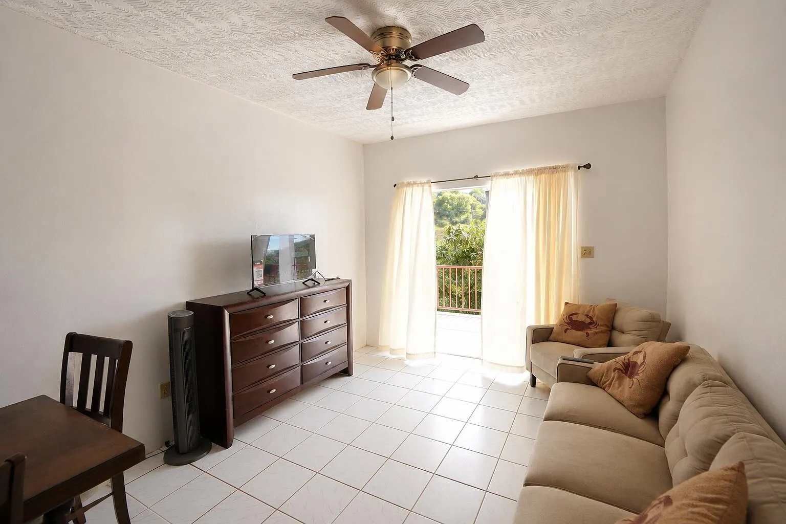 2 bed, $2,000 — Photo 2