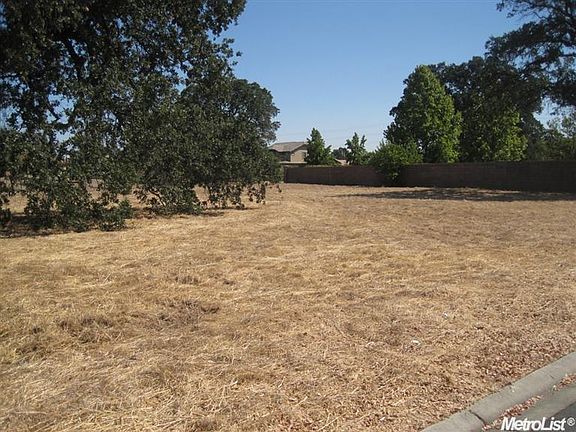 2nd image of 3610 Bridlewood Way