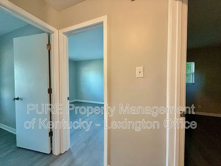 2408 Shandon Dr — Photo 15