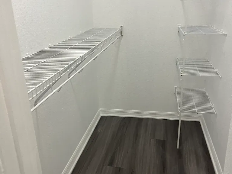 107 S Roma Way — Photo 19