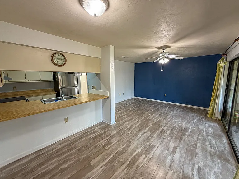 2735 SW 35th Pl #201 — Photo 3
