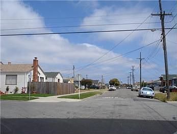 2nd image of 121 S 41st St