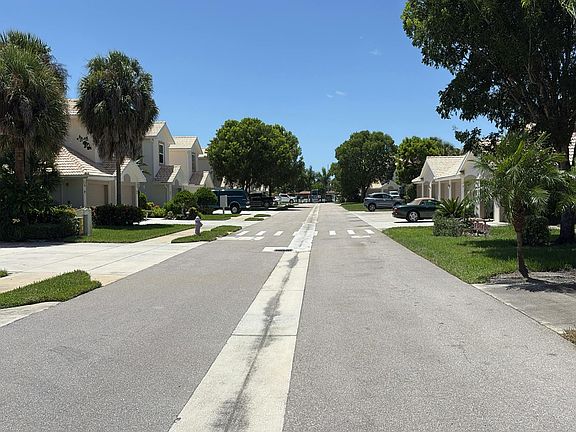 5th image of 365 Stella Maris Dr