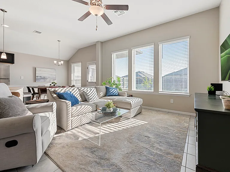 718 Bridgestone Way — Photo 2