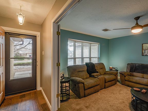 4th image of 3716 Trinidad St NE