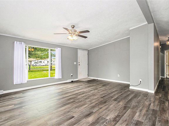 2nd image of 26070 Woodridge Dr