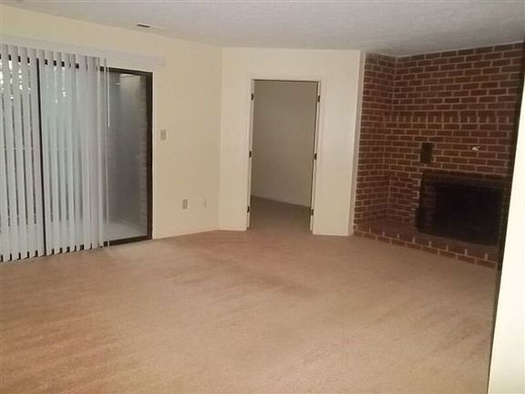 4th image of 4004 Governors Sq APT 6