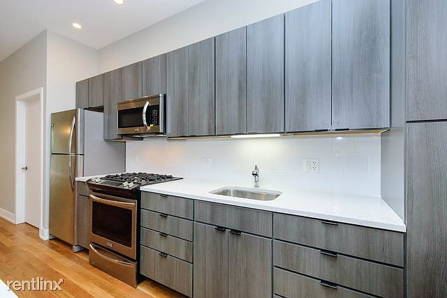 912 Armitage #2 Kitchen2