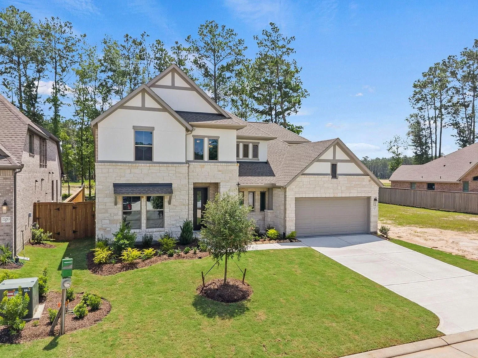 4 bed, 3.5 bath, 3462 sqft, $4,700 — Photo 3