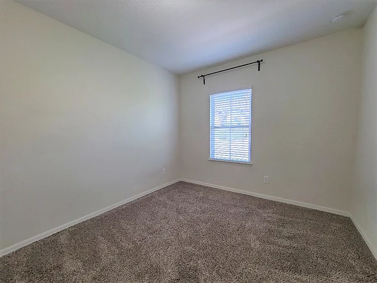 1039 Taramundi Dr — Photo 15