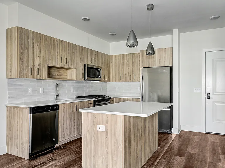 Inwood at Renaissance Square — Photo 19